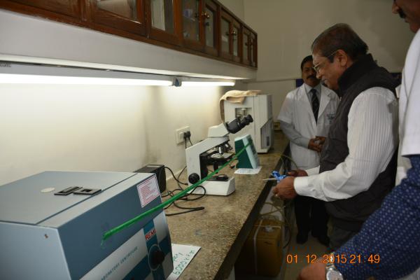 Laboratóriumi berendezések.